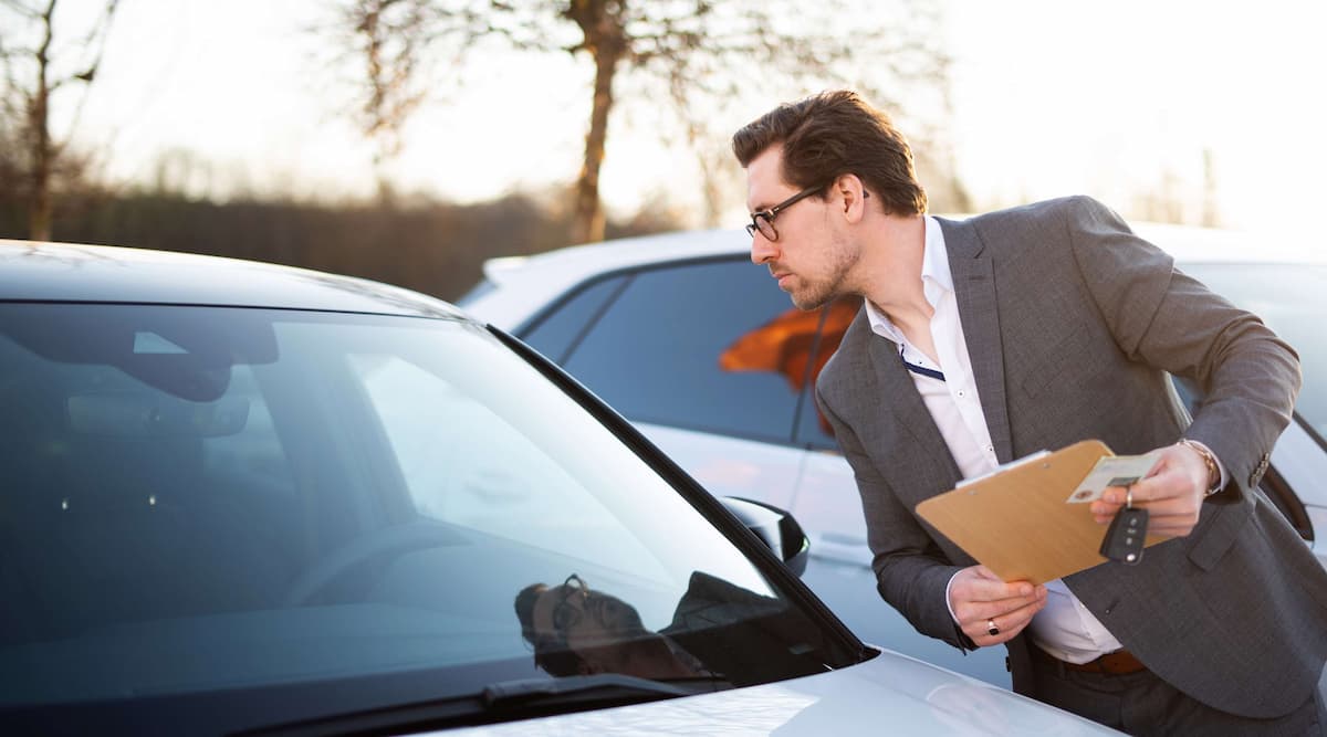 KFZ Versicherung kündigen – So beenden Sie Ihren Autoversicherungsvertrag richtig