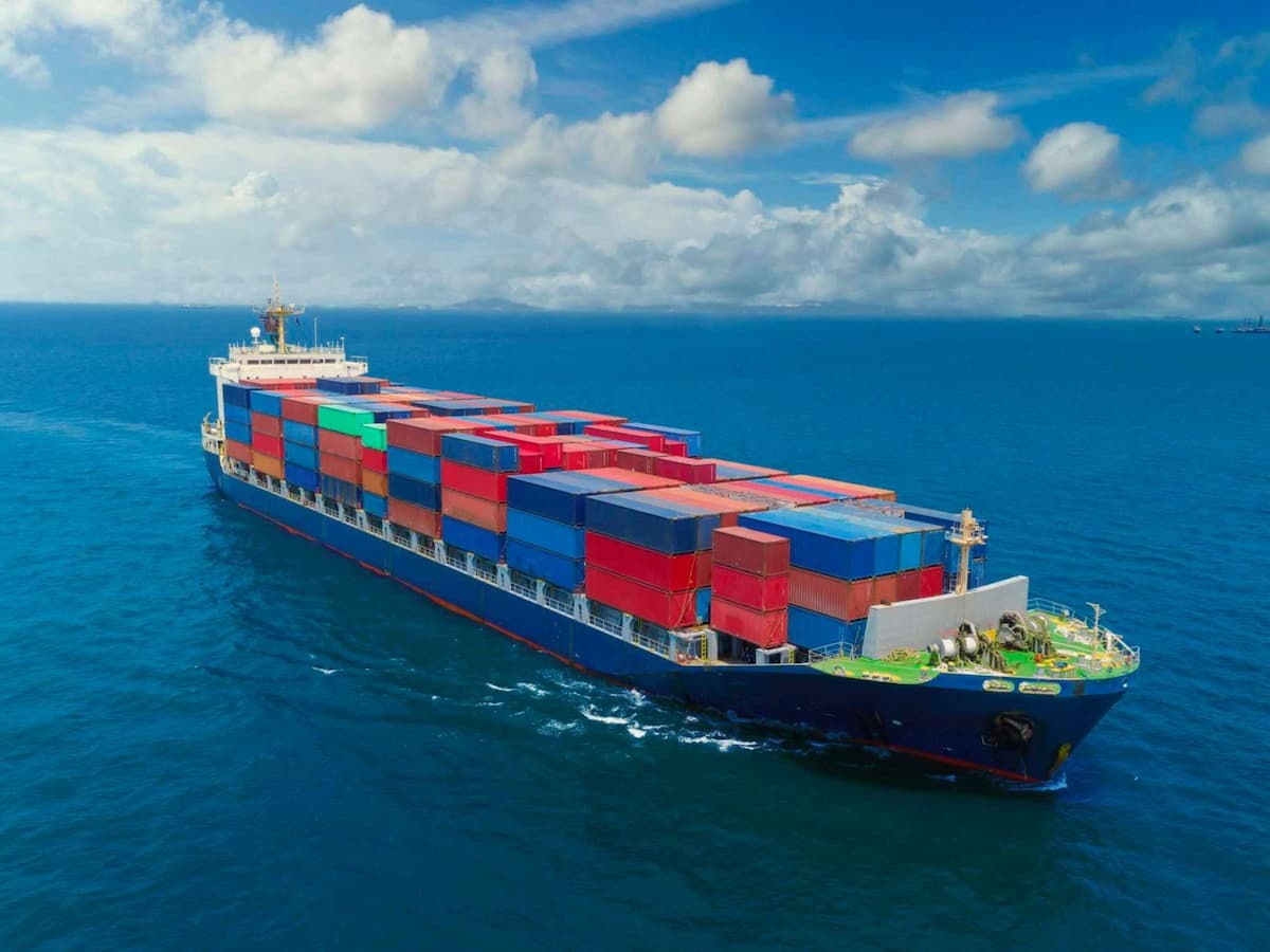 Warentransportversicherung – Schutz für Waren auf dem Transportweg