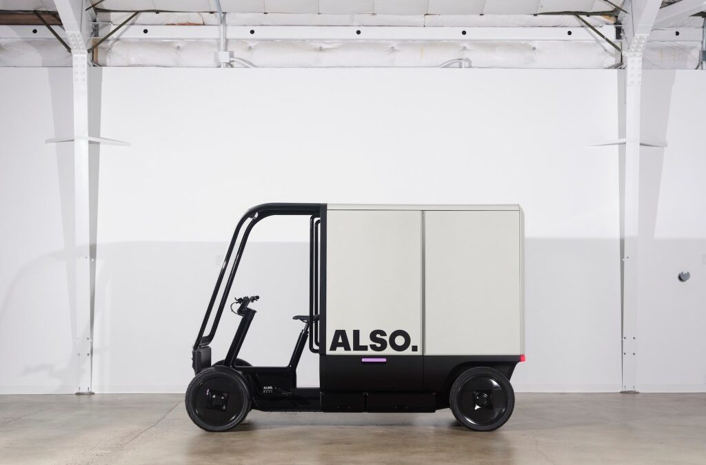 Also quad cargo commercial autonomous delivery vehicle