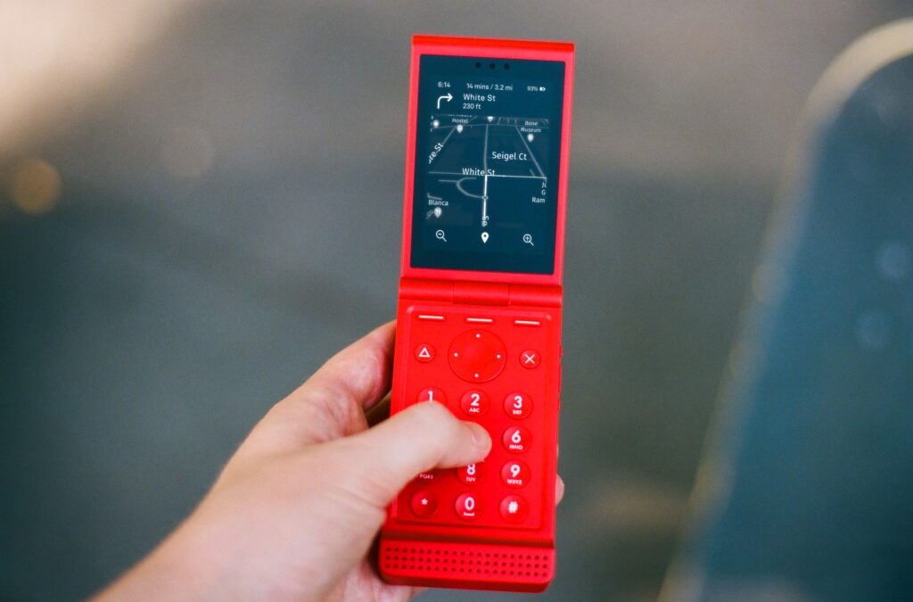 Light made a flip phone — it’s colorful and it’s cheap