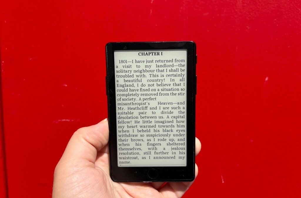 The Xteink X4 Pro could be the tiny e-reader of your dreams
