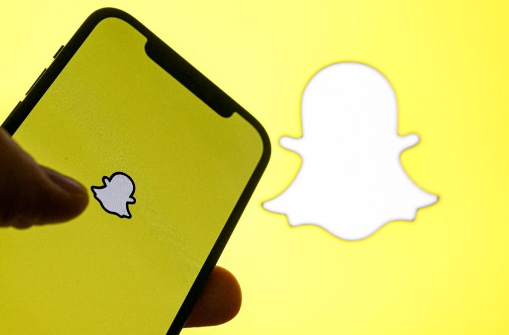 Snapchat now lets you share what you’re listening to in real time