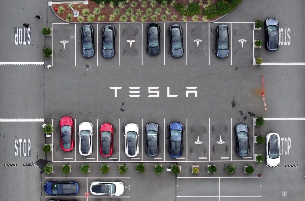 Tesla settles FSD crash lawsuit as federal investigations continue