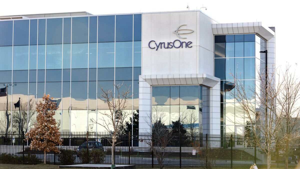 Worldwide markets roiled by data-center snafu in Chicago suburb