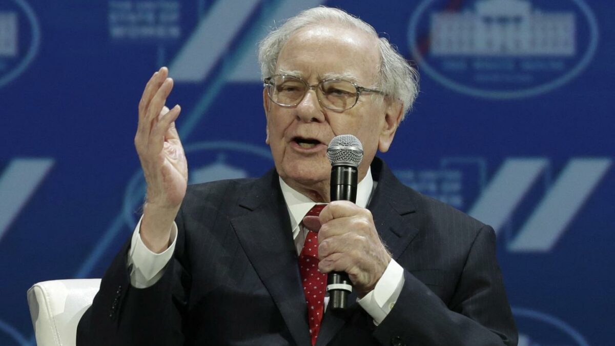 Warren Buffett once called Berkshire Hathaway the ‘dumbest’ stock he ever bought—after 60 years, he’s stepped down with a $145 billion net worth