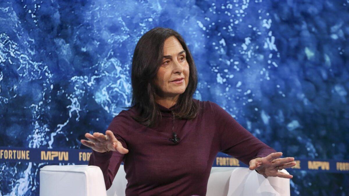 Gen Z outspent every other generation on art last year—a fine arts executive says the internet and new wealth are supercharging their buying habits