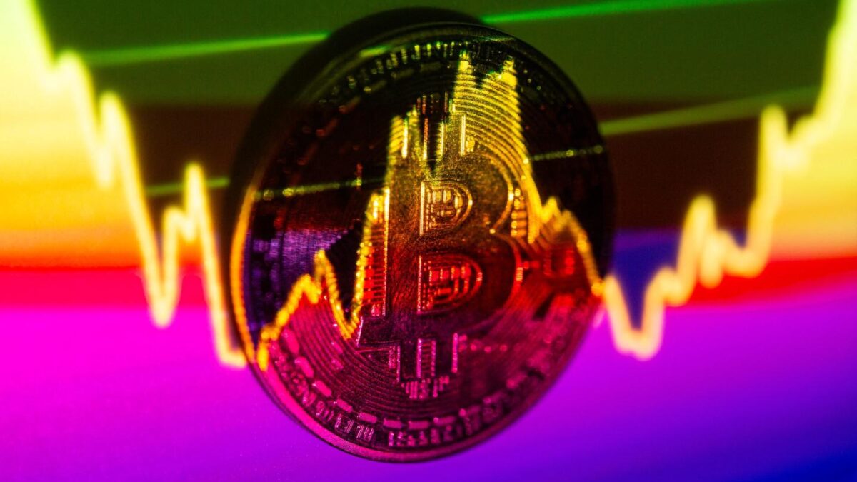 Bitcoin outpaces the stock market following Trump's 90-day pause on his sweeping tariff plan.
