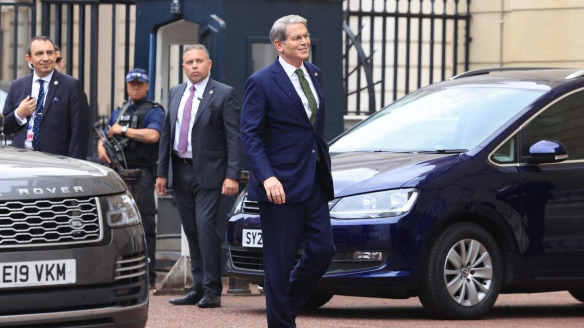 Scott Bessent arrives in London to resume trade talks with top Chinese officials.