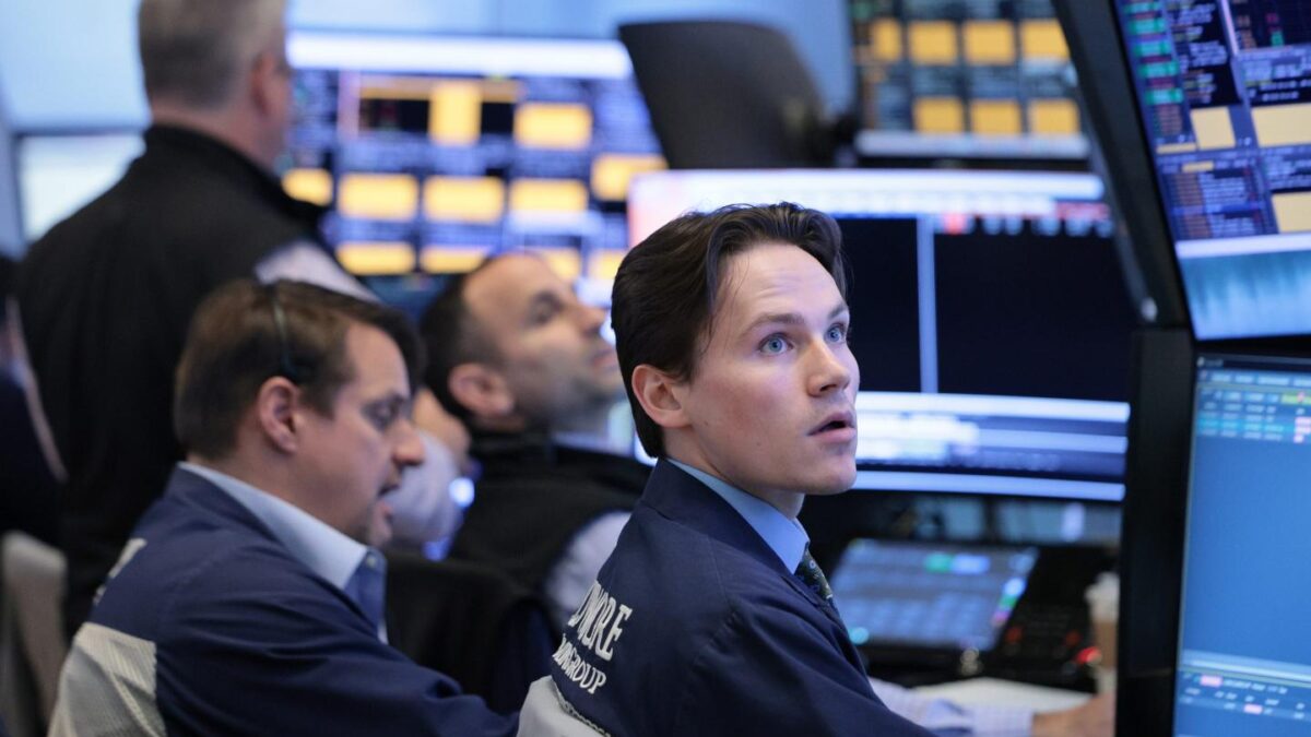 Suddenly, Wall Street is worried that the U.S. economy is more ‘vulnerable’ than it looks